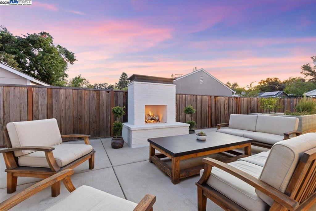 DANVILLE - Residential