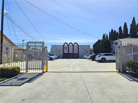 Photo of 9116 Palm Street, Bellflower, CA 90706 (MLS # OC26037067)