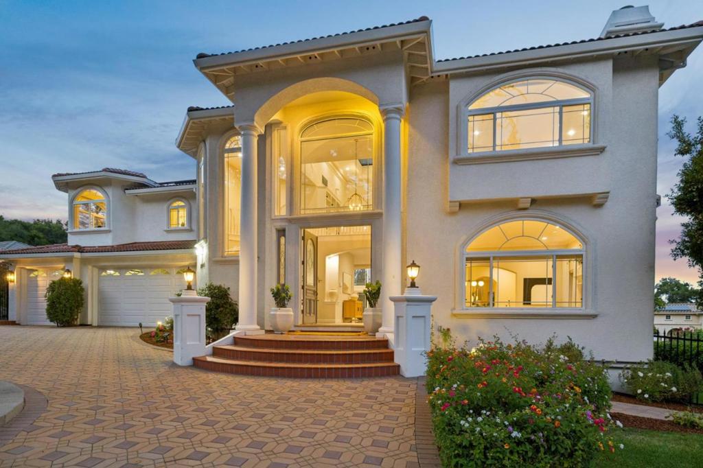10905 Miramonte Road