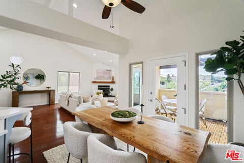 Photo of 535 E Walnut Avenue #B, El Segundo, CA 90245 (MLS # 26102106)