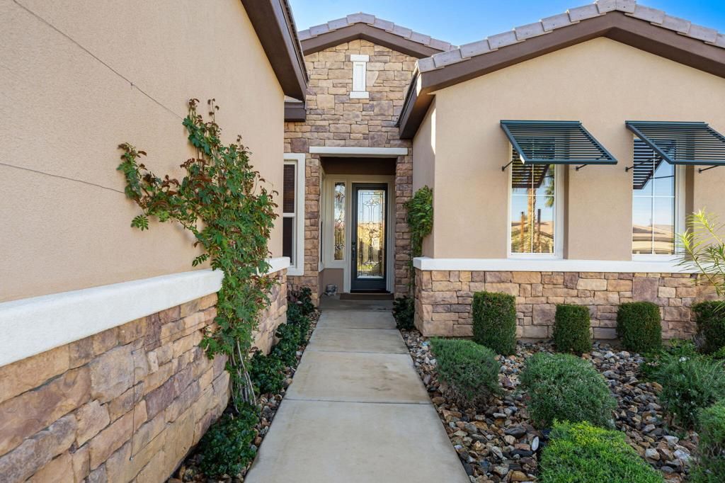 Photo of 61325 Living Stone Drive, La Quinta, CA 92253 (MLS # 219141490DA)