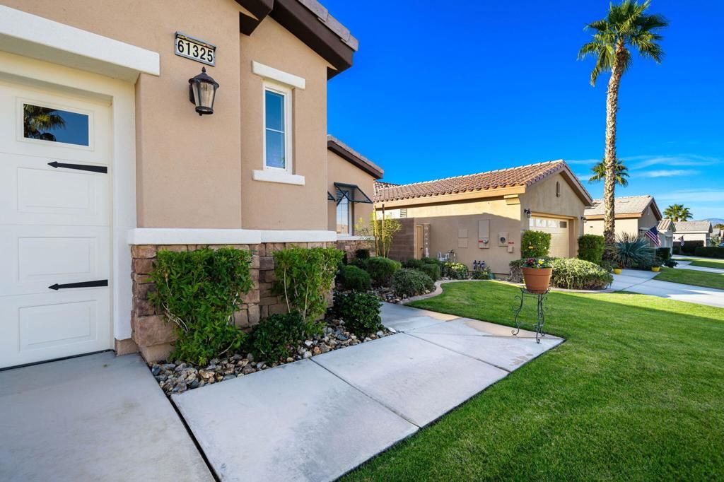 Photo of 61325 Living Stone Drive, La Quinta, CA 92253 (MLS # 219141490DA)