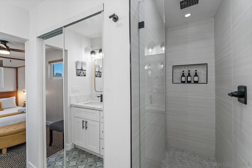 Mission Hills - Residential Income