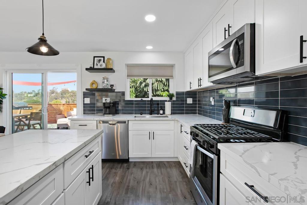 Mission Hills - Residential Income