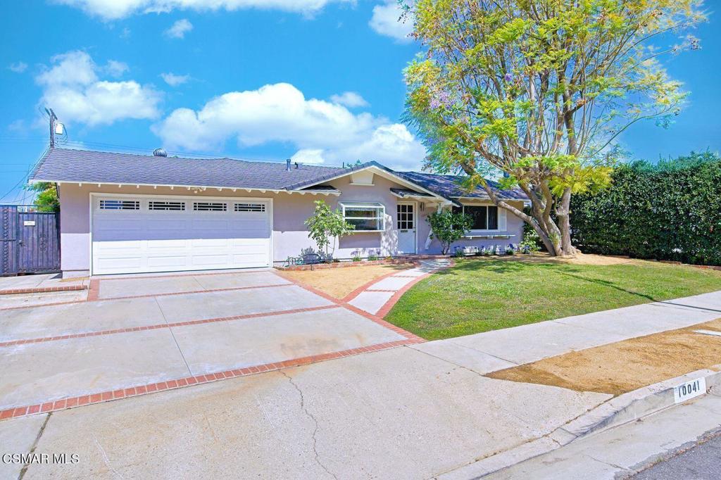 10041 Oso Avenue