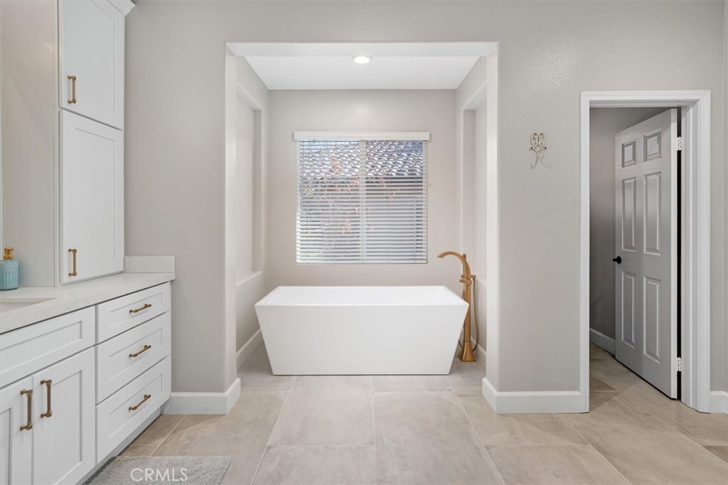 Hidden Ranch (Pacific Hills) (HIDNR) - Residential