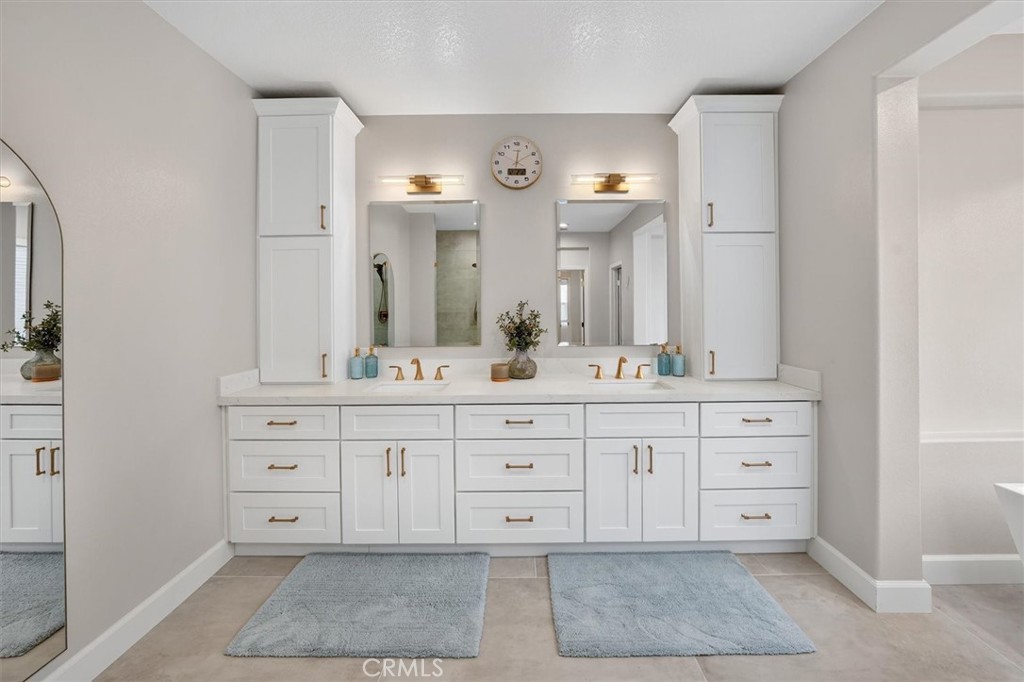 Hidden Ranch (Pacific Hills) (HIDNR) - Residential