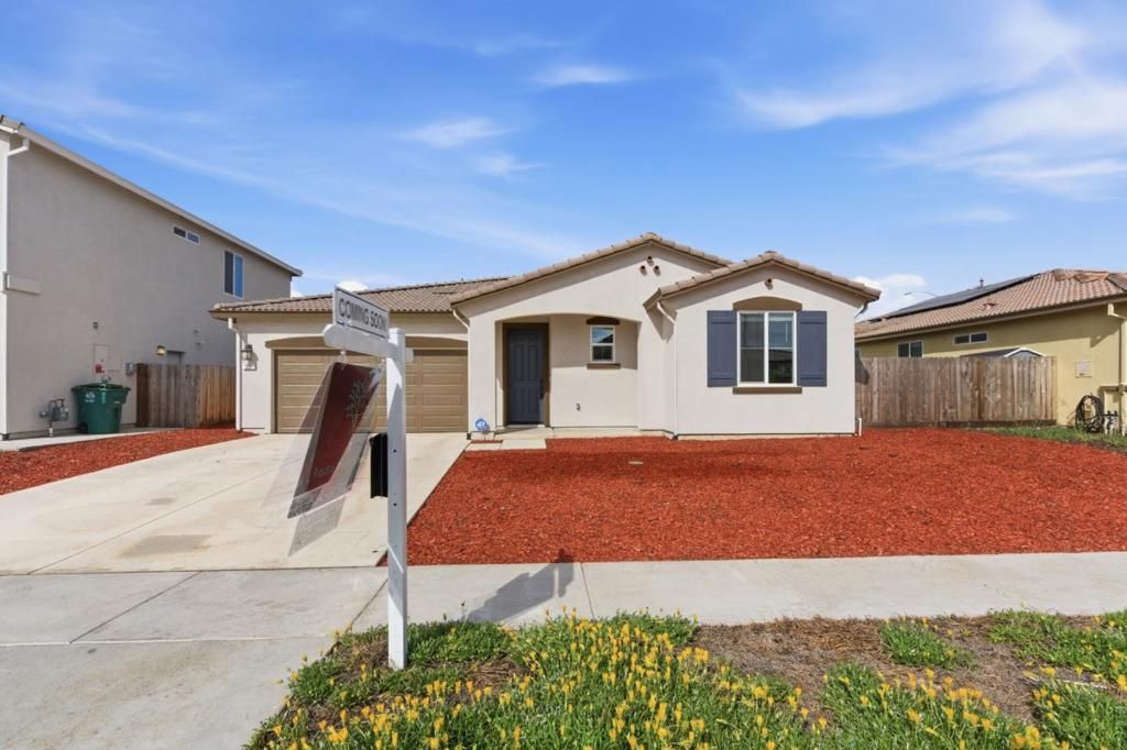 Photo of 331 Lolly Way, Los Banos, CA 93635 (MLS # ML82040689)