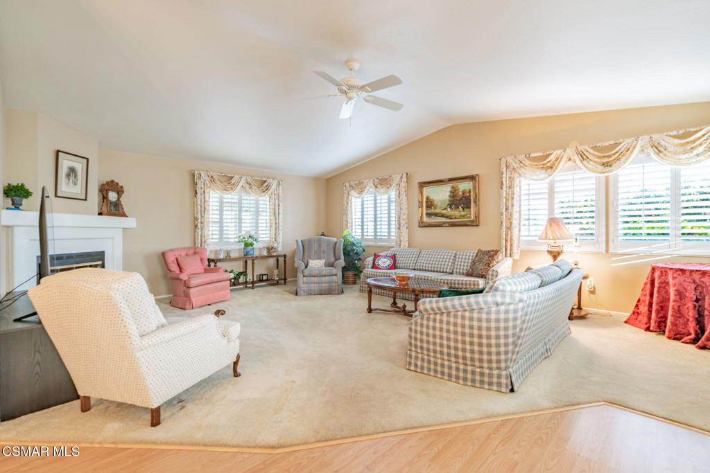 1215 Anchors Way Drive 242