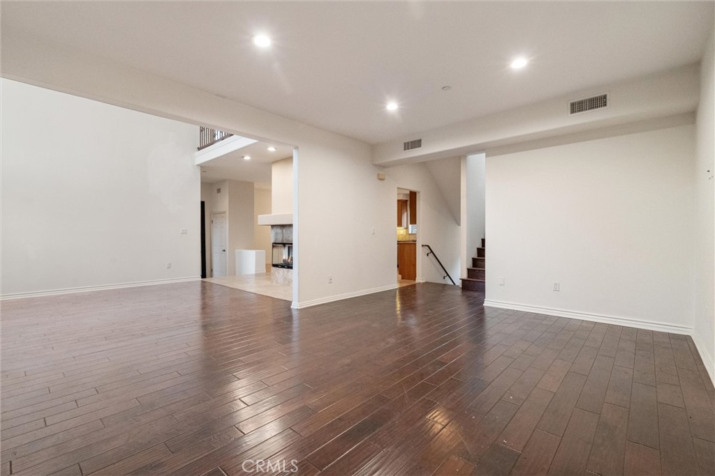 Santa Susana Homes (Rebecca) (165) - Residential