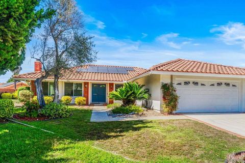 Photo of 12640 Calma Ct Ct, San Diego, CA 92128 (MLS # 260008618SD)