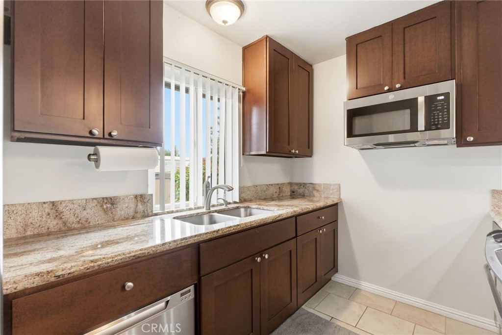 6231 Avenue Juan Diaz