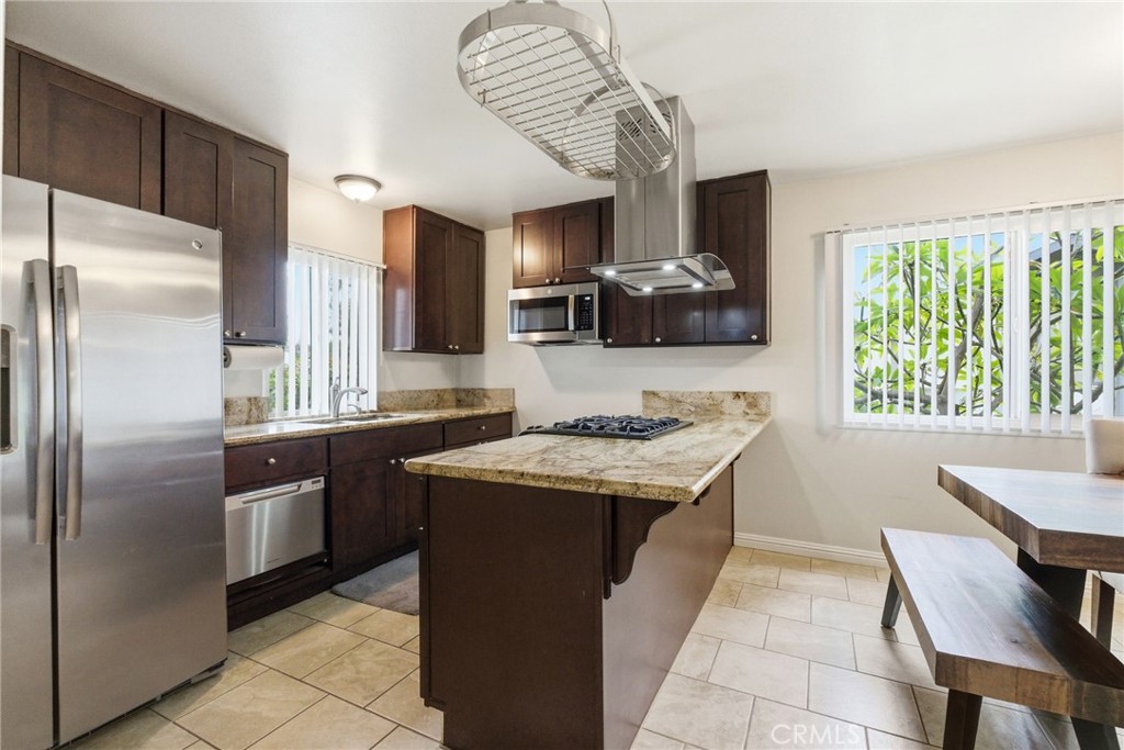 6231 Avenue Juan Diaz