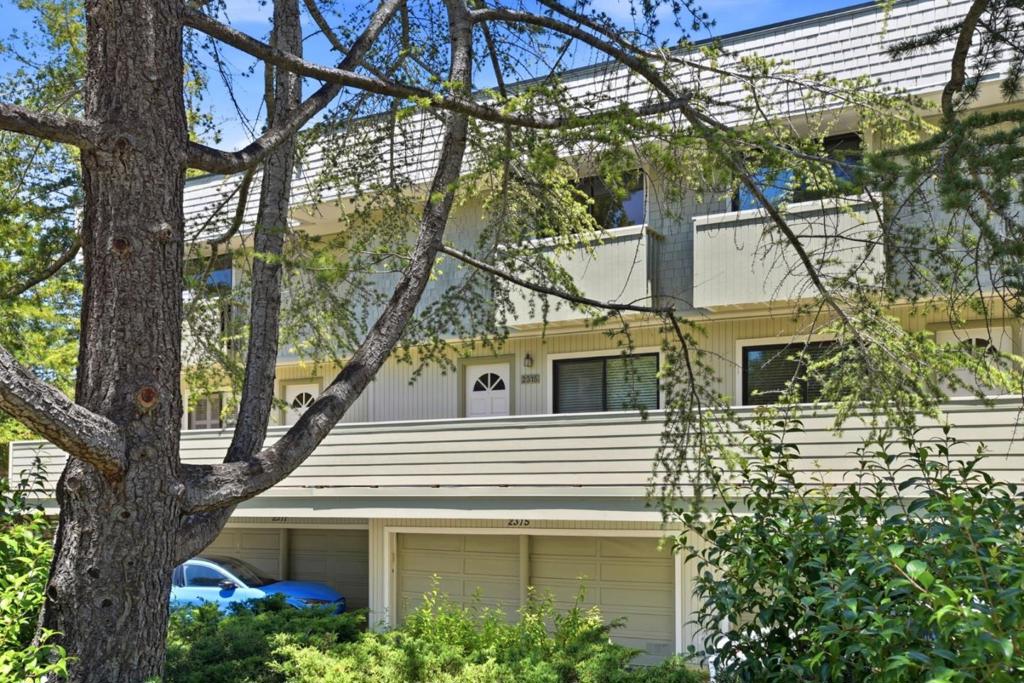 2315 Sharon Road