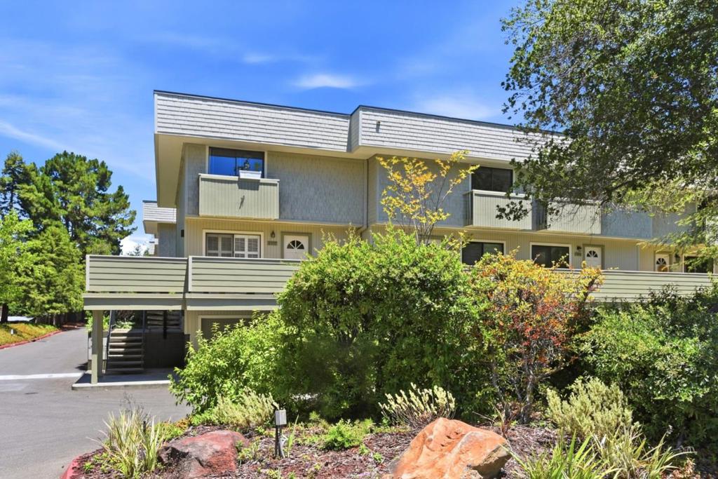 2315 Sharon Road