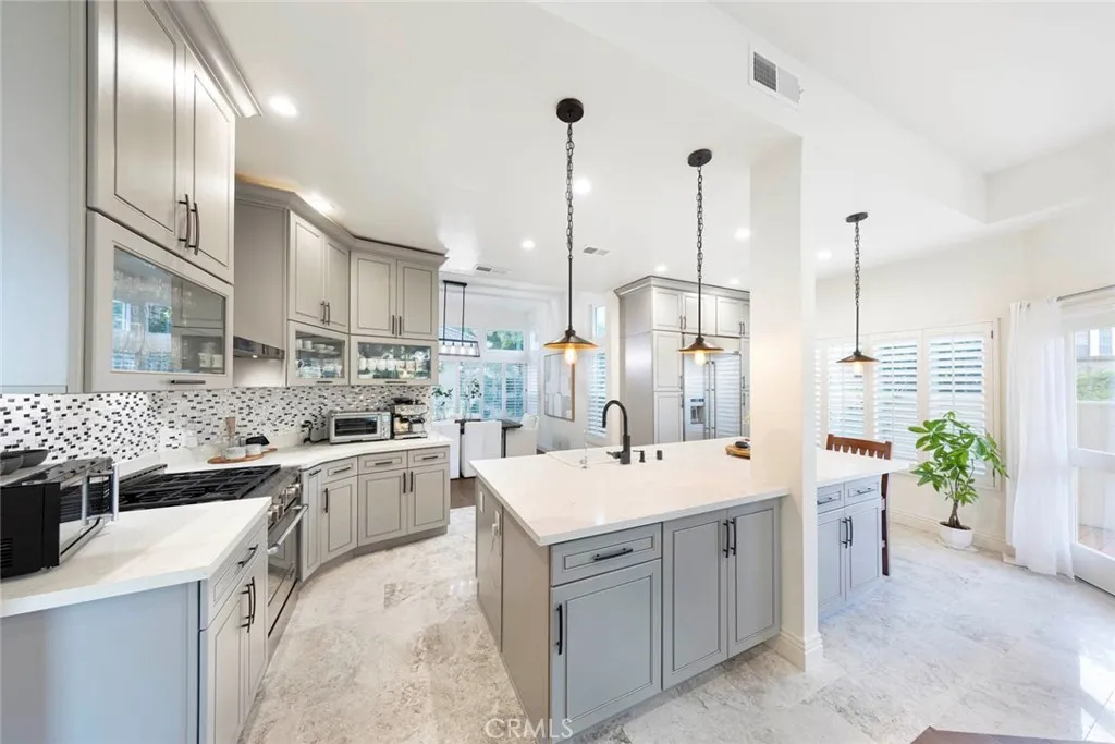 Newport Beach, California 92660, United States, 4 Bedrooms Bedrooms, ,4 BathroomsBathrooms,Residential,Active,212308