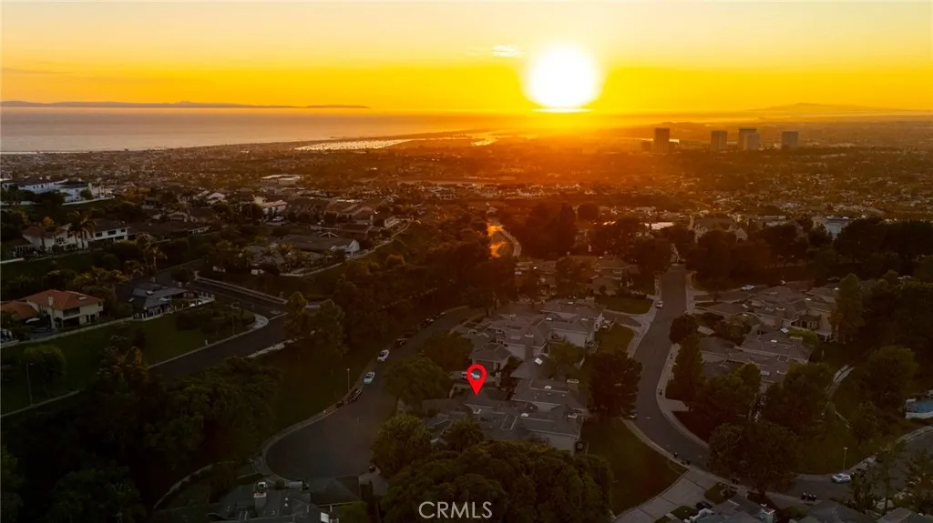 Newport Beach, California 92660, United States, 4 Bedrooms Bedrooms, ,4 BathroomsBathrooms,Residential,Active,212308