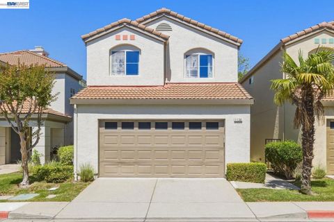 Photo of 1130 Vista Pointe Cir, San Ramon, CA 94582 (MLS # 41137602)