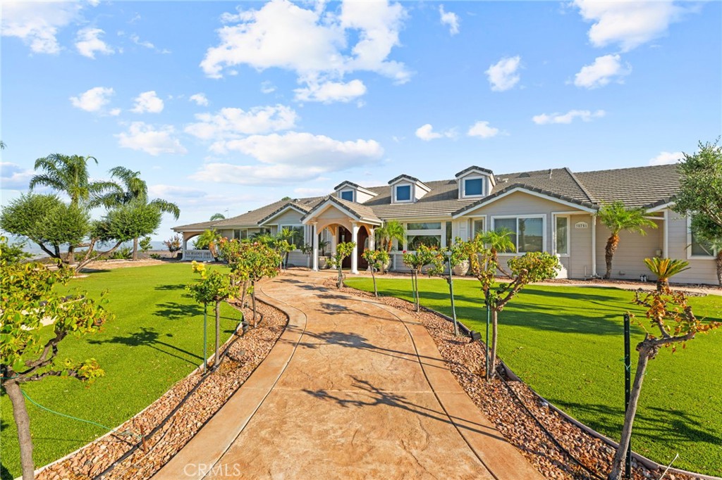 35751 Avenida La Cresta
