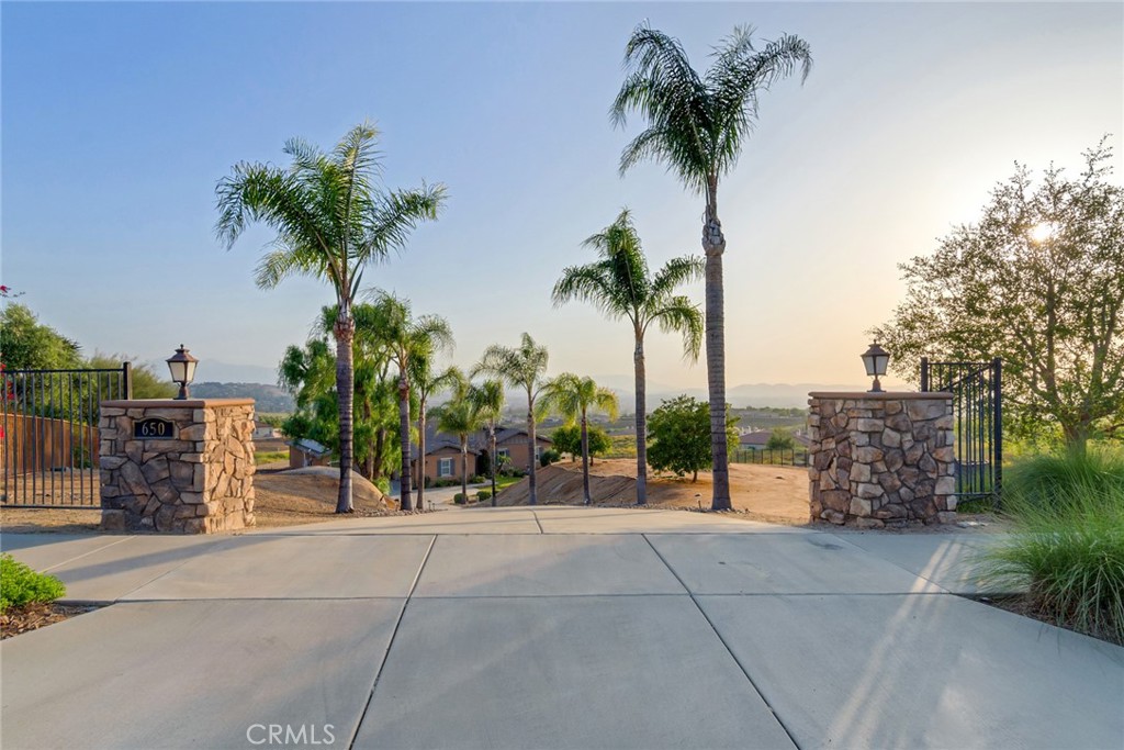 650 Crystal Mountain Circle