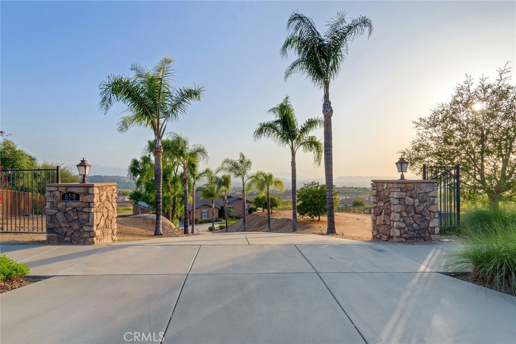 650 Crystal Mountain Circle