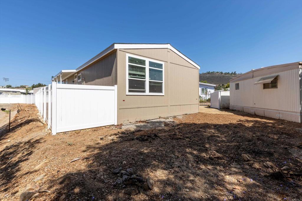 971 Borden Road 118