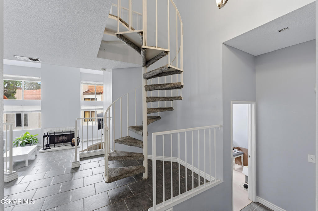 3378 Darby Street 438
