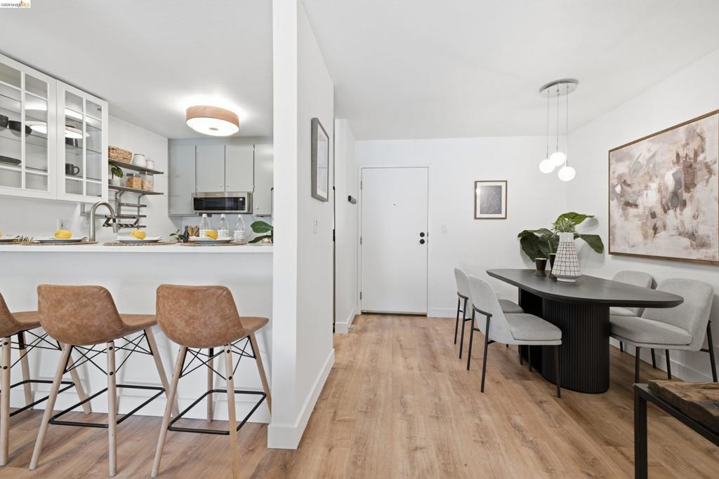 288 Whitmore St 121