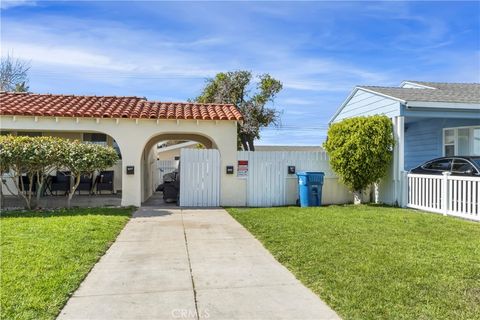Photo of 9427 S 2nd Ave, Inglewood, CA 90305 (MLS # RS26043731)