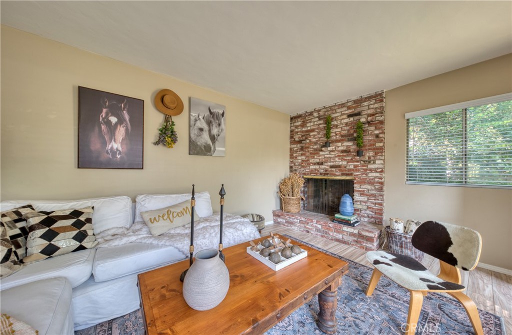 223 N Mountain