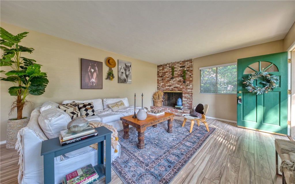 223 N Mountain