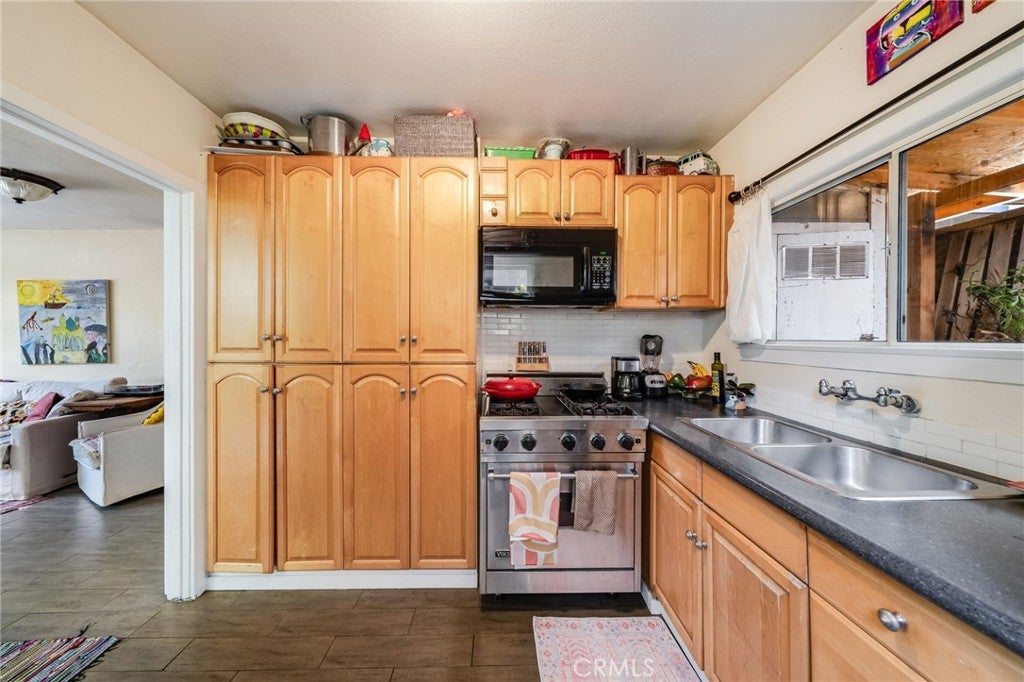 455 Agate, Laguna Beach CA 92651 - Photo 10