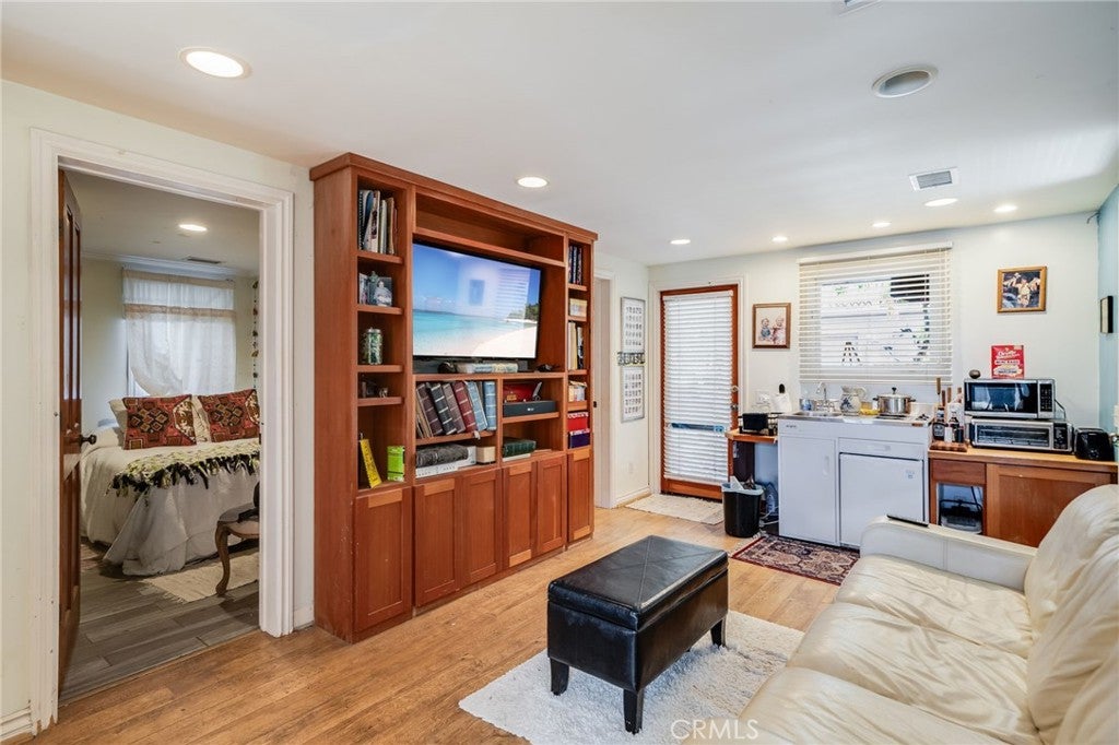 455 Agate, Laguna Beach CA 92651 - Photo 20