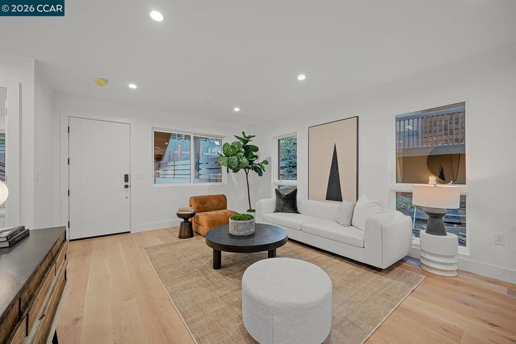3742 Mt. Diablo Blvd #2B WOODHAVEN 2B