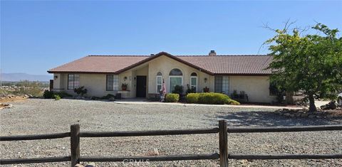 Photo of 15984 Tinta Road, Apple Valley, CA 92307 (MLS # IG26116679)