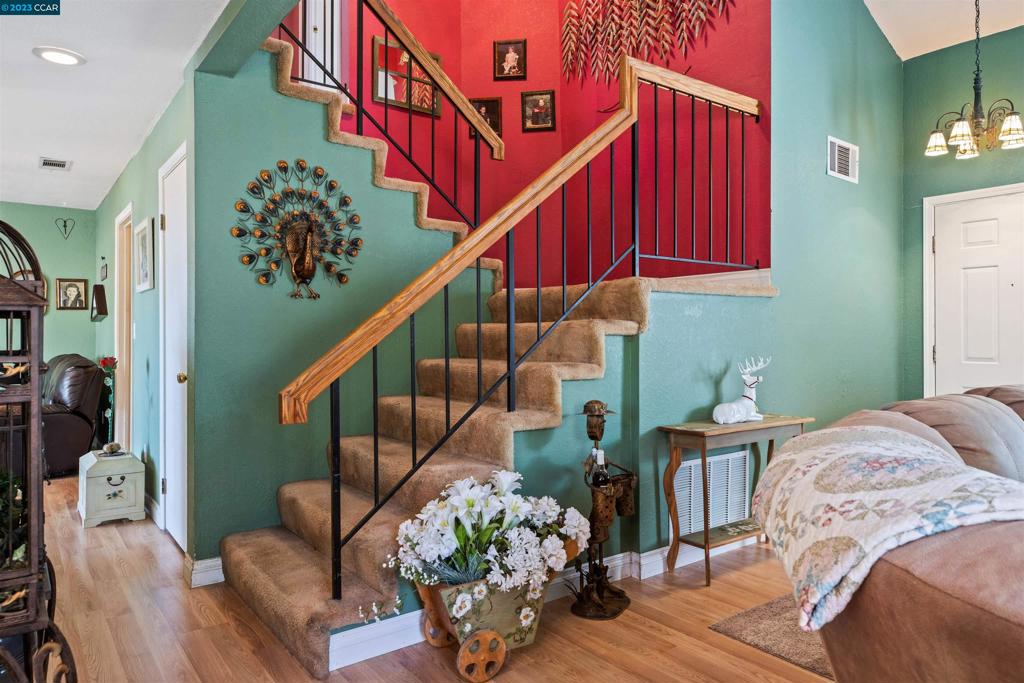 BAY POINTE - Residential