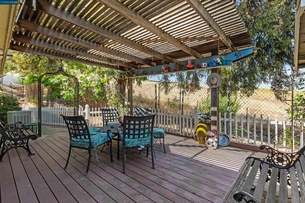 BAY POINTE - Residential