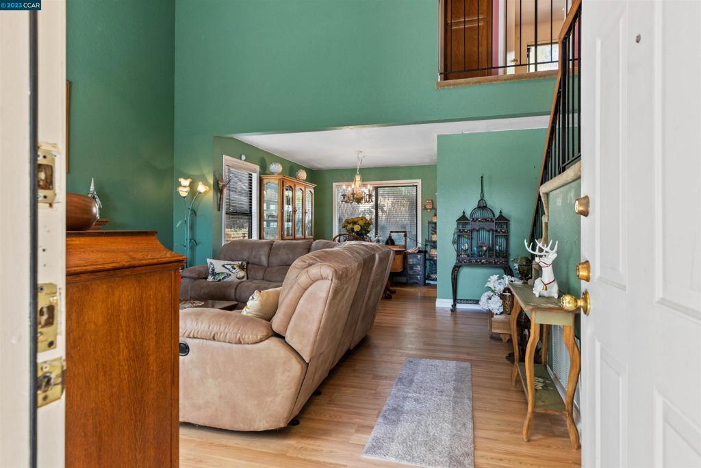 BAY POINTE - Residential