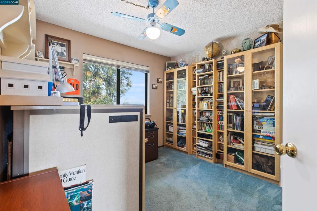 BAY POINTE - Residential