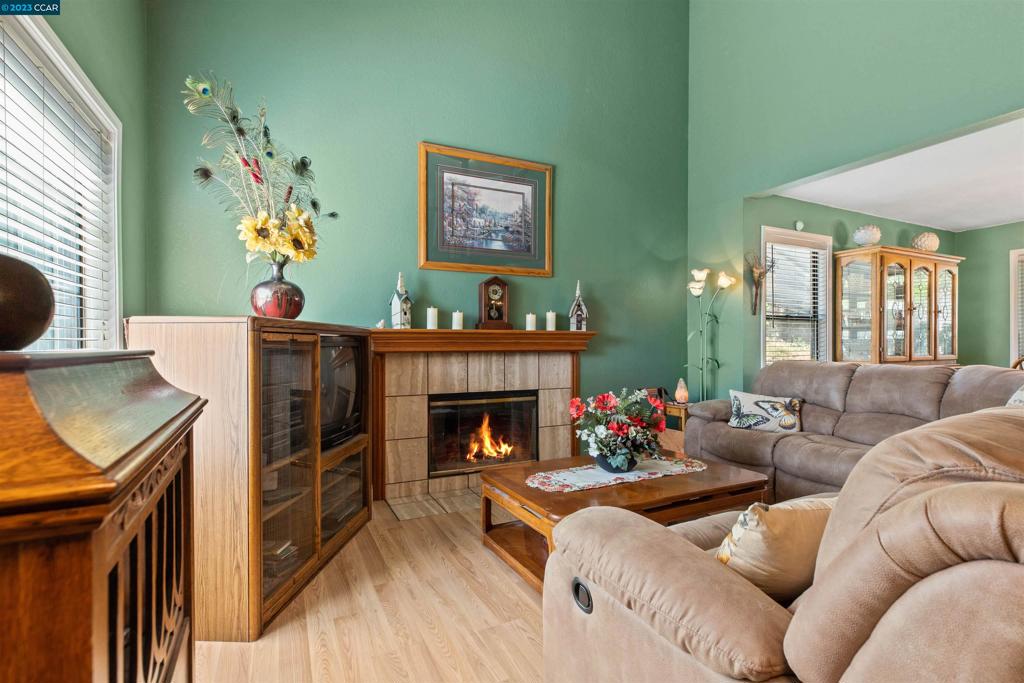 BAY POINTE - Residential