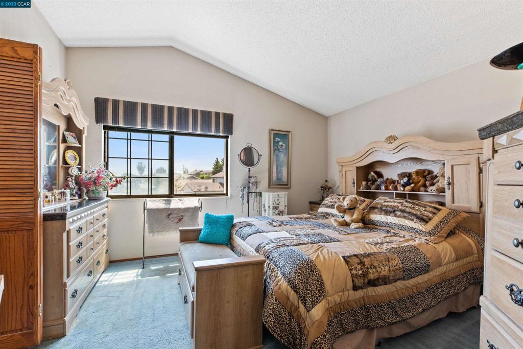 BAY POINTE - Residential