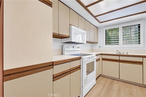 Photo of 5000 S Centinela Avenue #244, Los Angeles, CA 90066 (MLS # PV25249798) Photo of 5000 S Centinela Avenue #244, Los Angeles, CA 90066 (MLS # PV25249798)