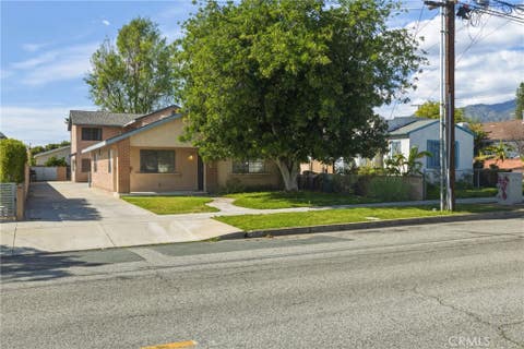 Photo of 539 N Pasadena AVE #1, Azusa, CA 91702 (MLS # PF26116590)
