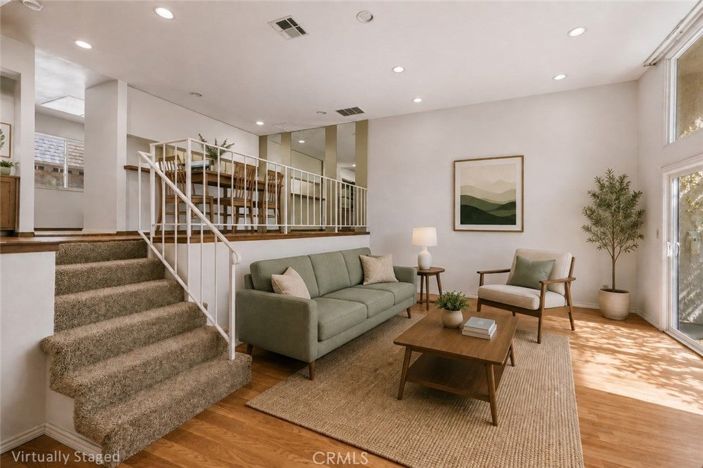 Photo of 17943 Magnolia Boulevard #16, Encino, CA 91316 (MLS # SR26107848)