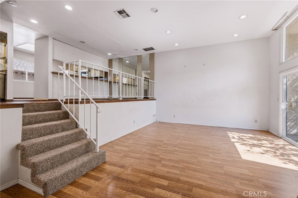 Photo of 17943 Magnolia Boulevard #16, Encino, CA 91316 (MLS # SR26107848)
