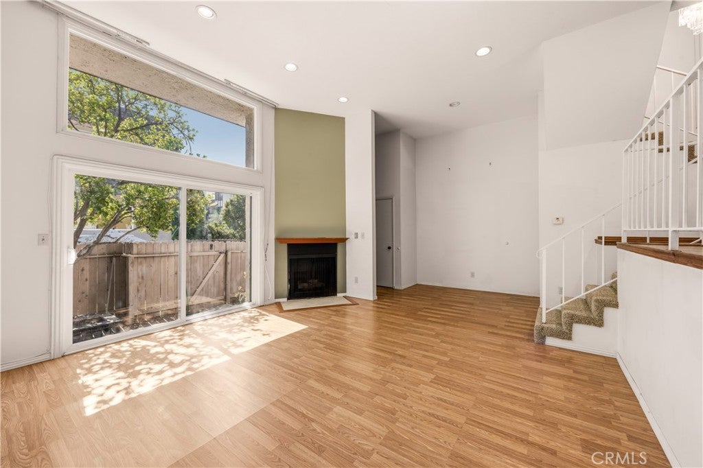 Photo of 17943 Magnolia Boulevard #16, Encino, CA 91316 (MLS # SR26107848)