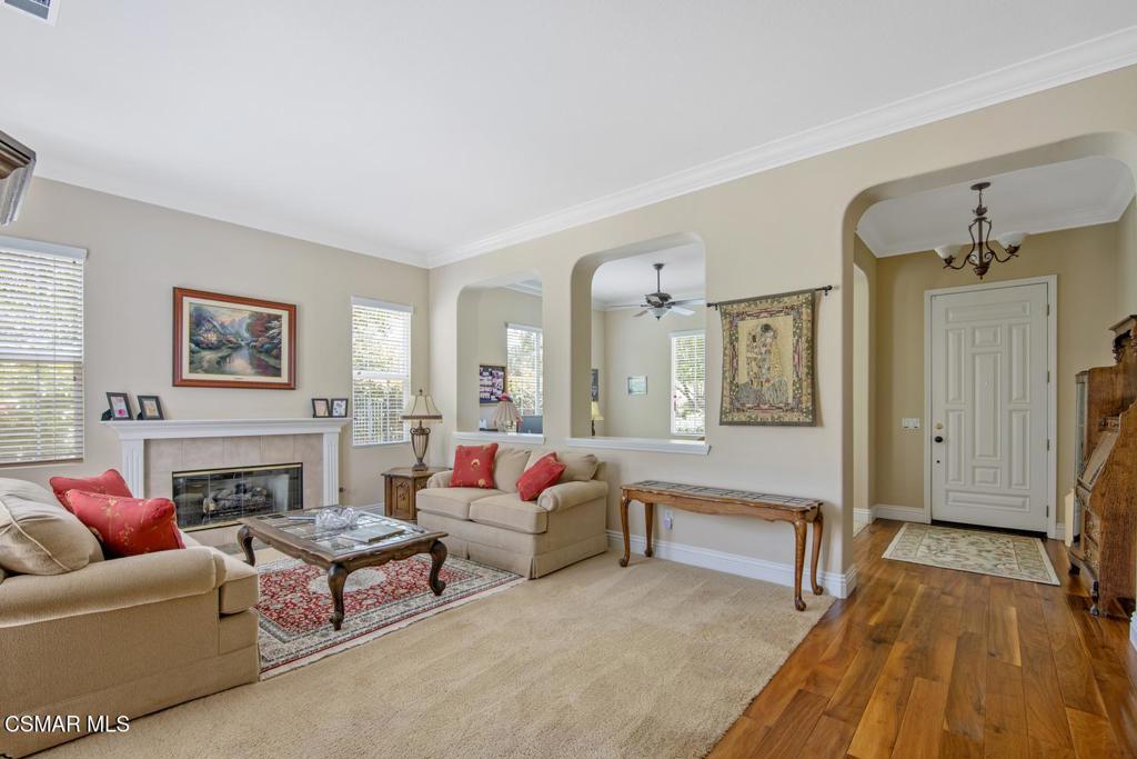 5187 Via Dolores
