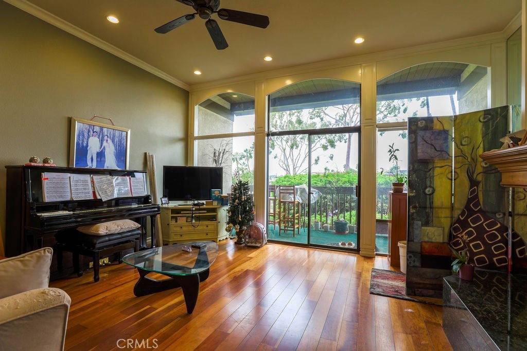 5103 Marina Pacifica Drive South Key# 20