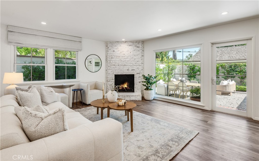 3308 Palos Verdes Drive North