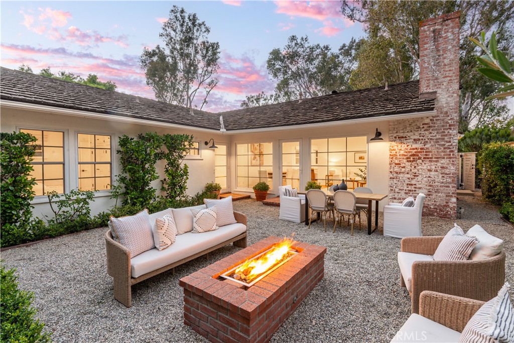 3308 Palos Verdes Drive North